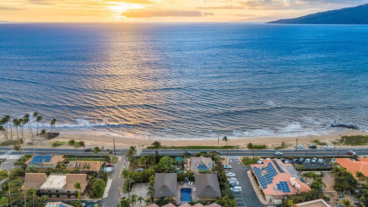 Condo in Kihei · ★5.0 · 1 bedroom · 1 bed · 1.5 private baths - Photo 4
