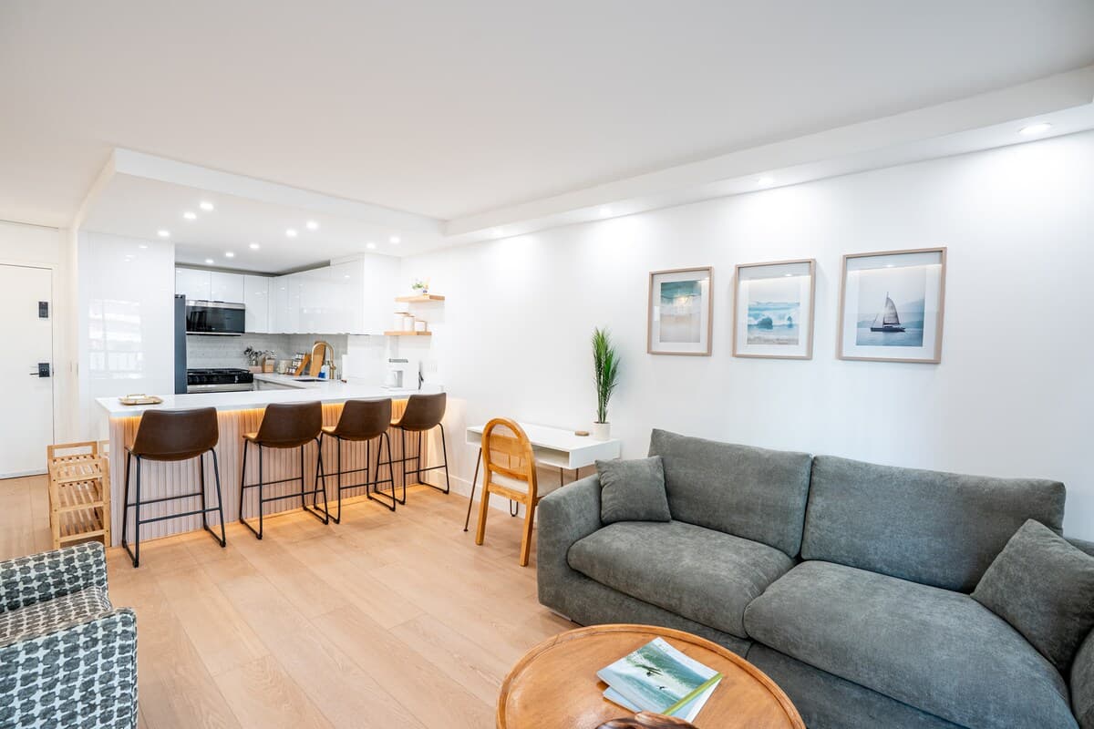 Condo in Honolulu · ★5.0 · 2 bedrooms · 3 beds · 2 private baths - Photo 5