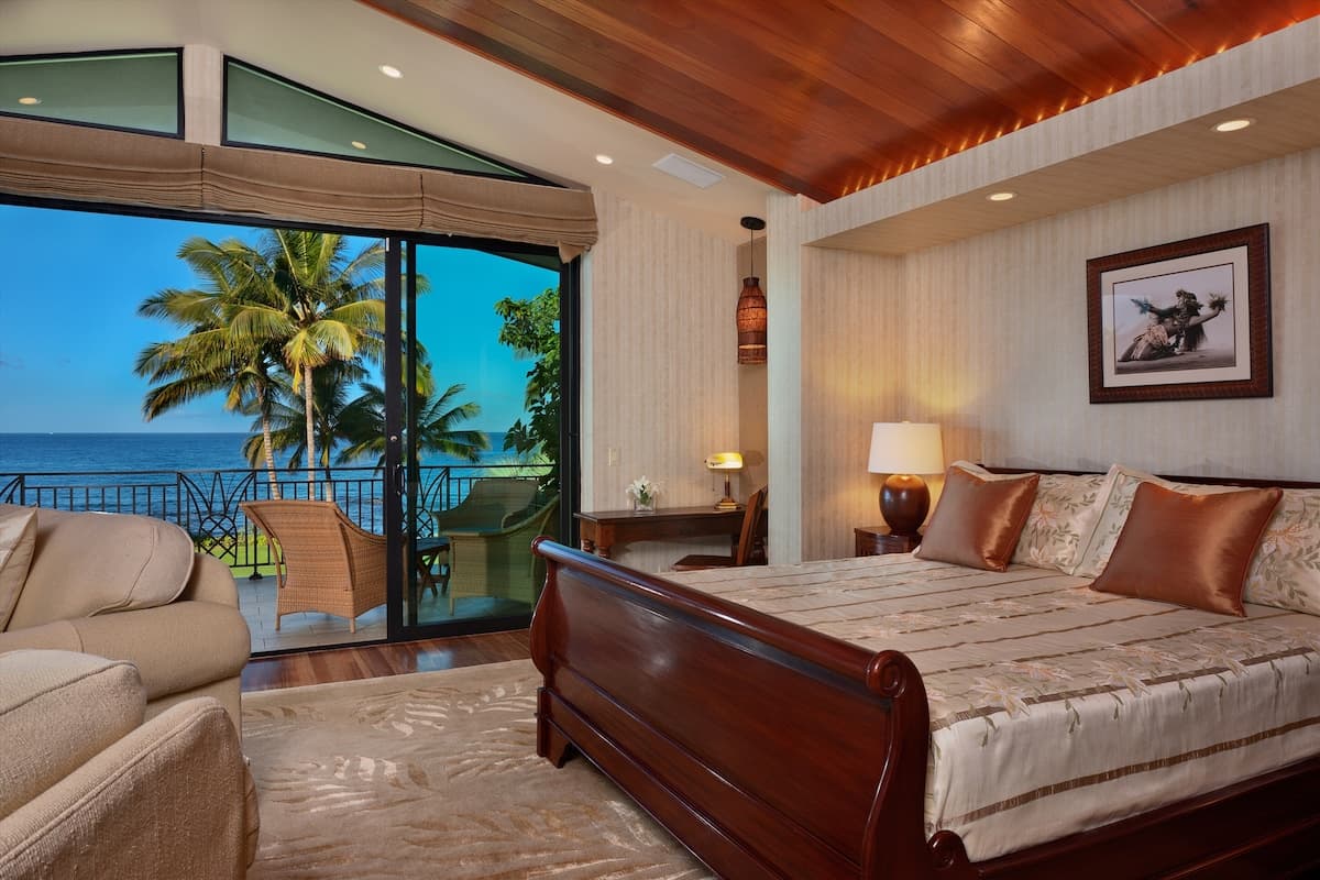 Home in Makena · ★5.0 · 4 bedrooms · 5 beds · 5.5 baths - Photo 1