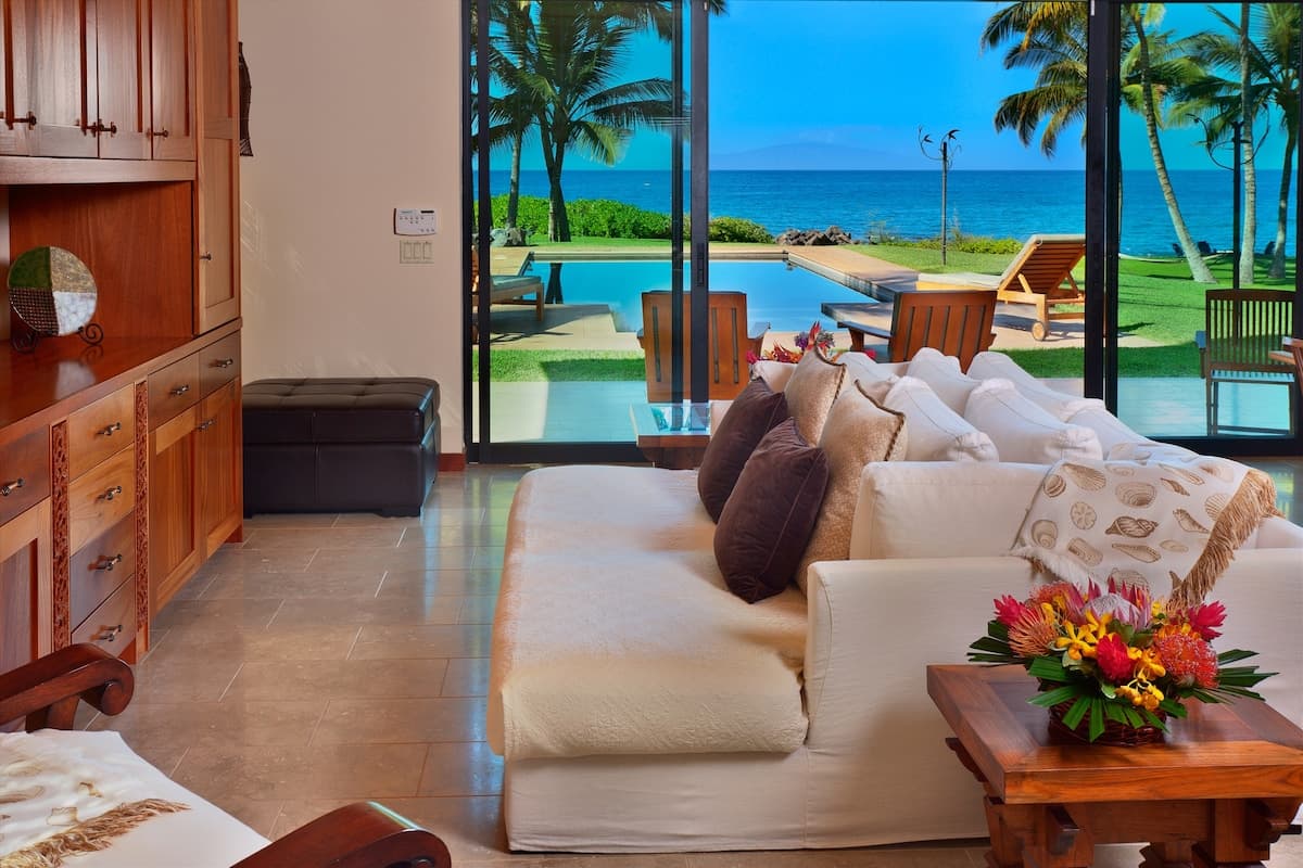 Home in Makena · ★5.0 · 4 bedrooms · 5 beds · 5.5 baths - Photo 4