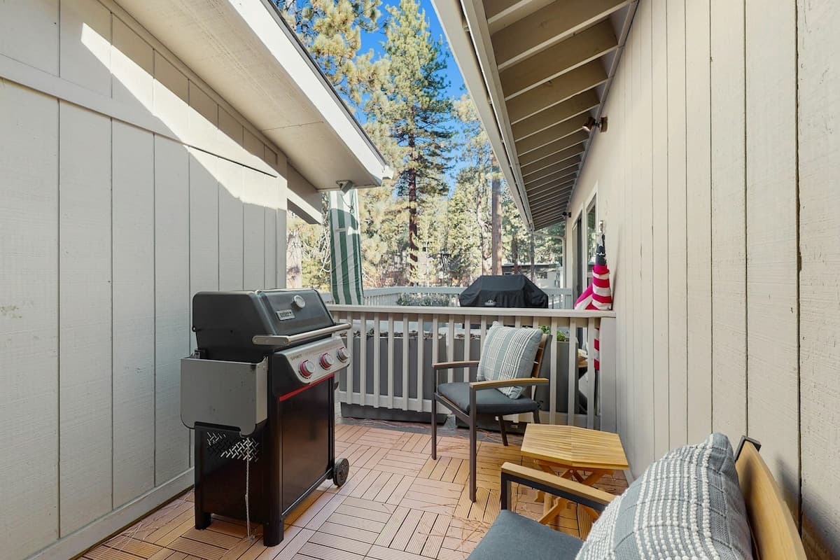 Condo in Incline Village · ★3.75 · 3 bedrooms · 6 beds · 3.5 private baths - Photo 2