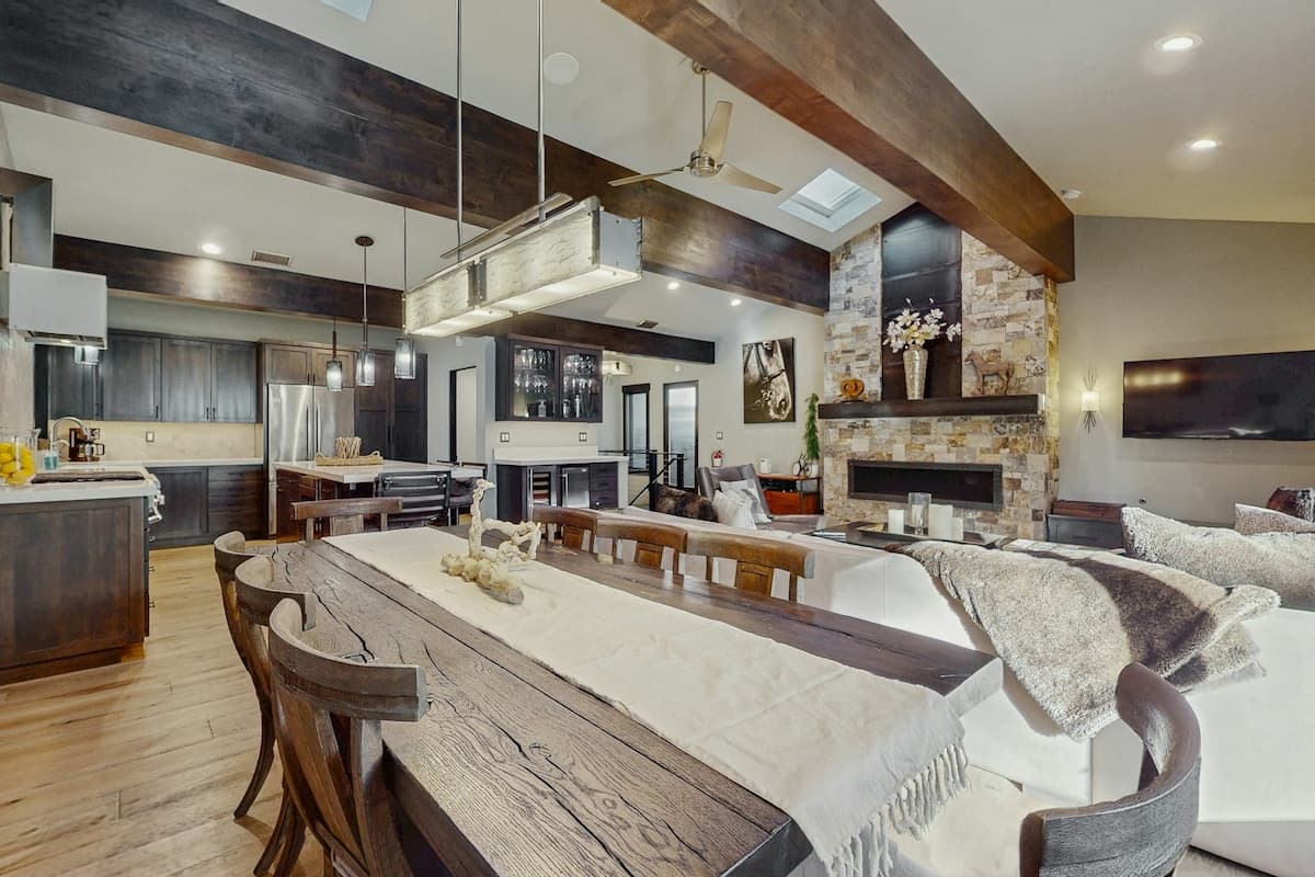 Condo in Incline Village · ★3.75 · 3 bedrooms · 6 beds · 3.5 private baths - Photo 5