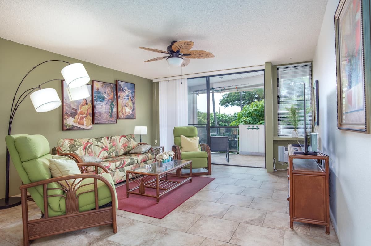 Condo in Kailua-Kona · ★5.0 · 1 bedroom · 2 beds · 1 private bath - Photo 1