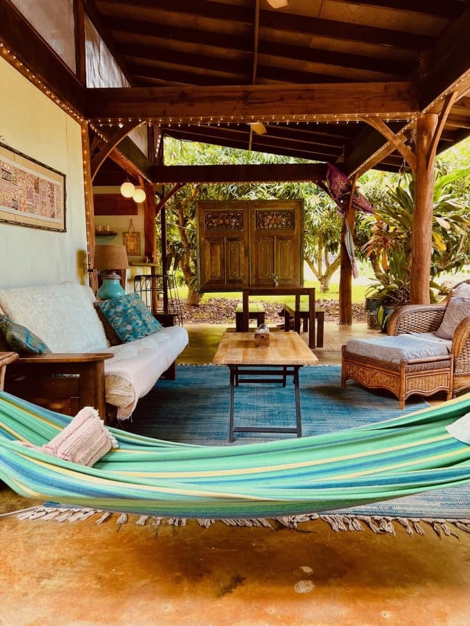 Enchanting Eco-Hideaway: Bohemian Retreat - Photo 4