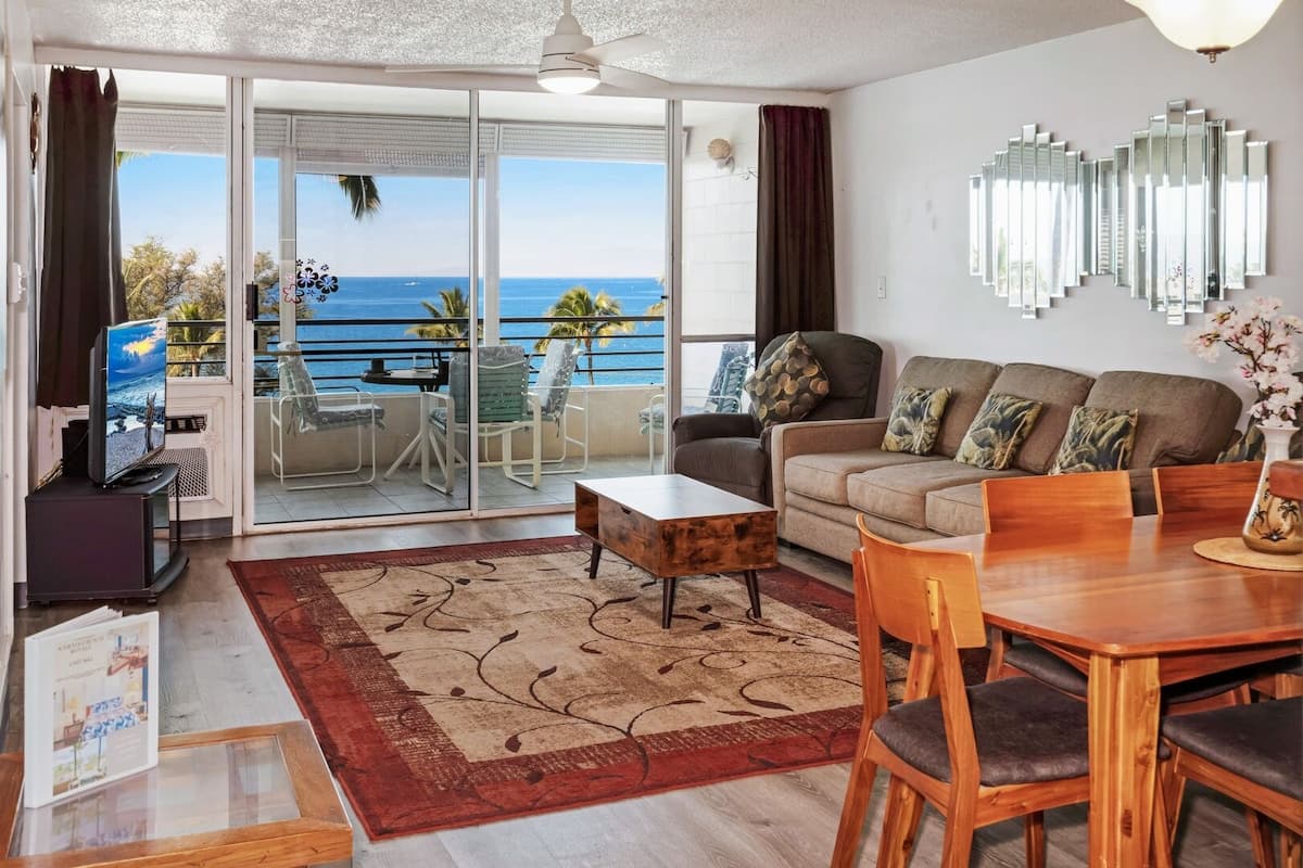 3 bedroom Oceanview Walk to Everything - KBR 612 - Photo 4