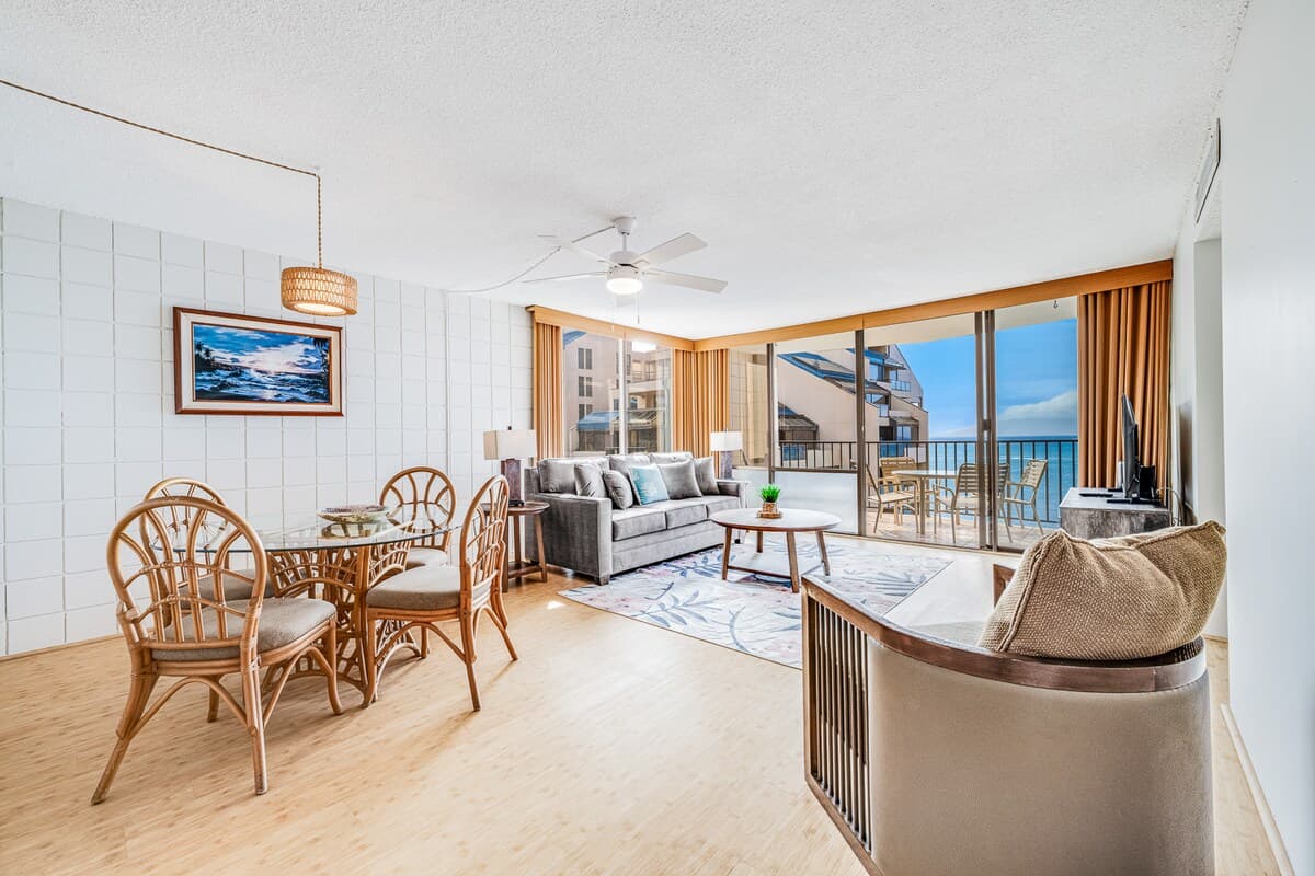 Hotel in Lahaina · ★5.0 · 1 bedroom · 2 beds · 1 bath - Photo 3