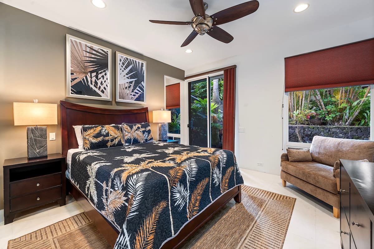 Home in Kailua-Kona · ★5.0 · 3 bedrooms · 5 beds · 3.5 baths - Photo 4