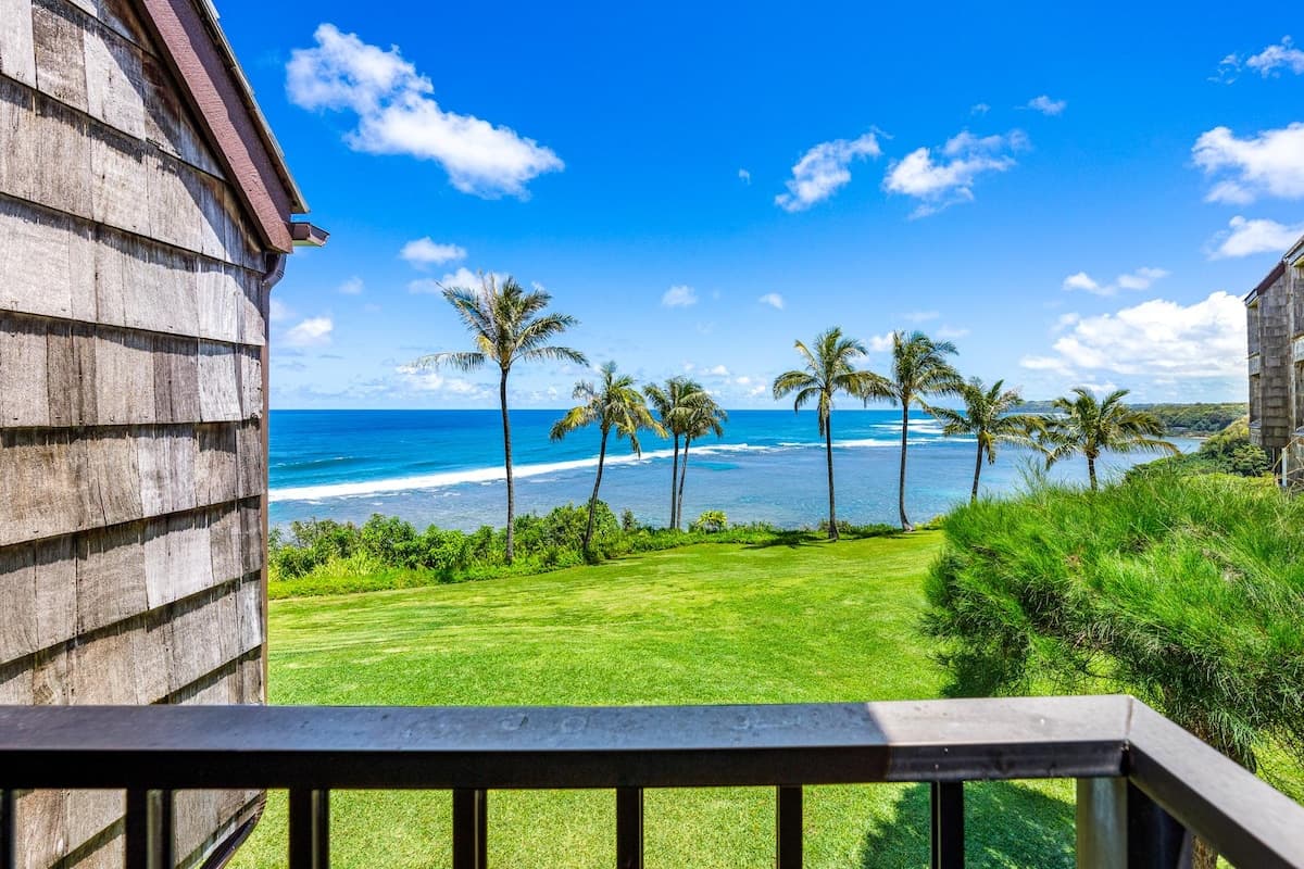 Condo in Princeville · ★5.0 · 1 bedroom · 2 beds · 1 bath - Photo 2