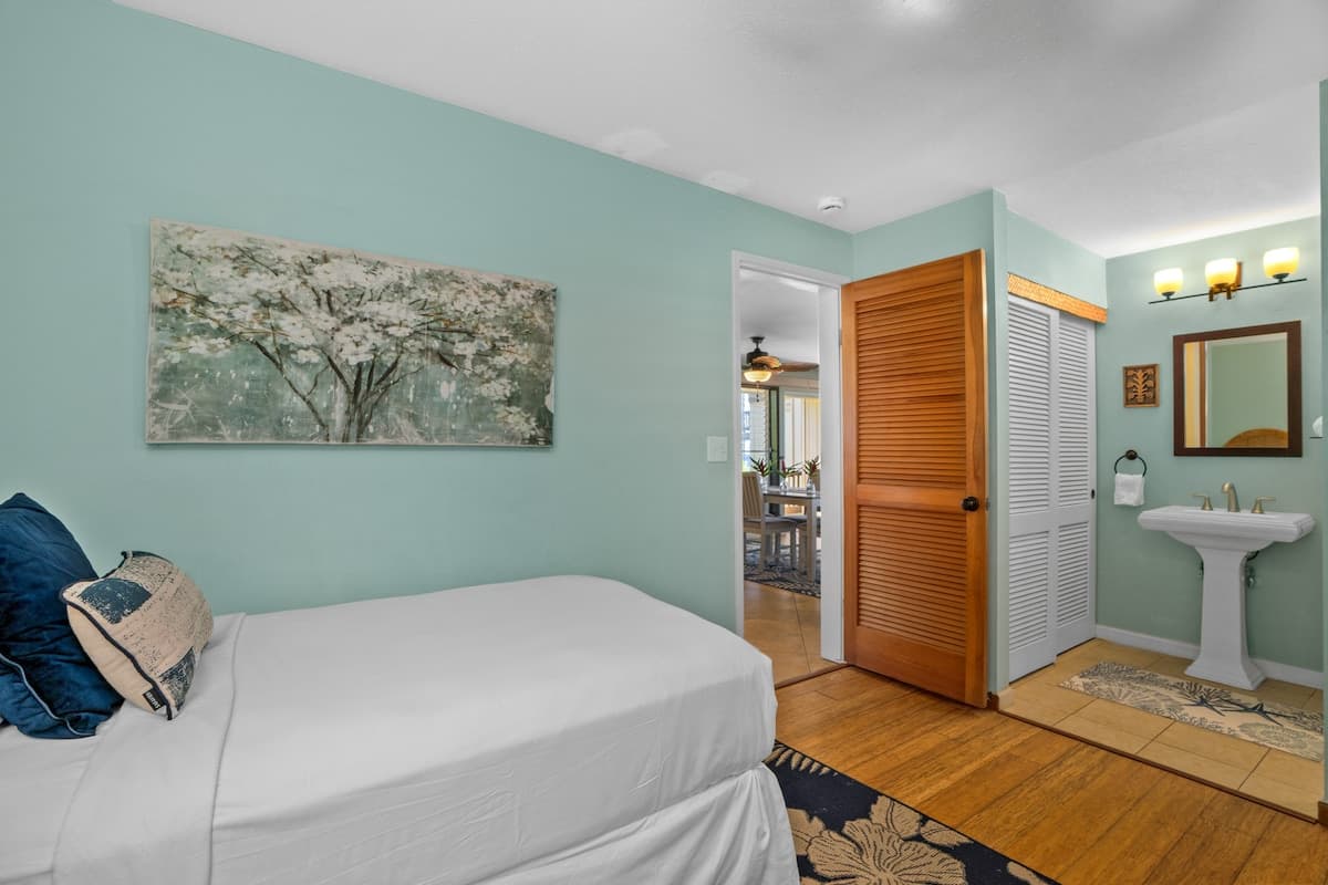 Poipu Palms 101 Direct Oceanfront, Pool, Sunsets - Photo 2
