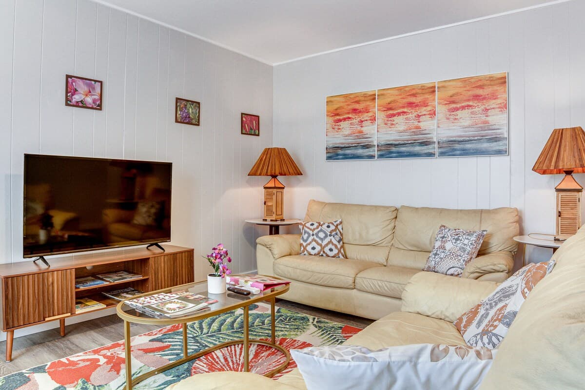 Condo in Hilo · ★4.88 · 2 bedrooms · 3 beds · 1 private bath - Photo 2
