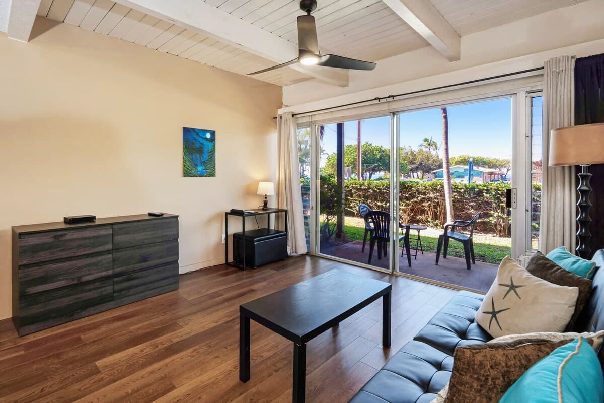 Updated studio, across from the beach - KBS A107 - Photo 3