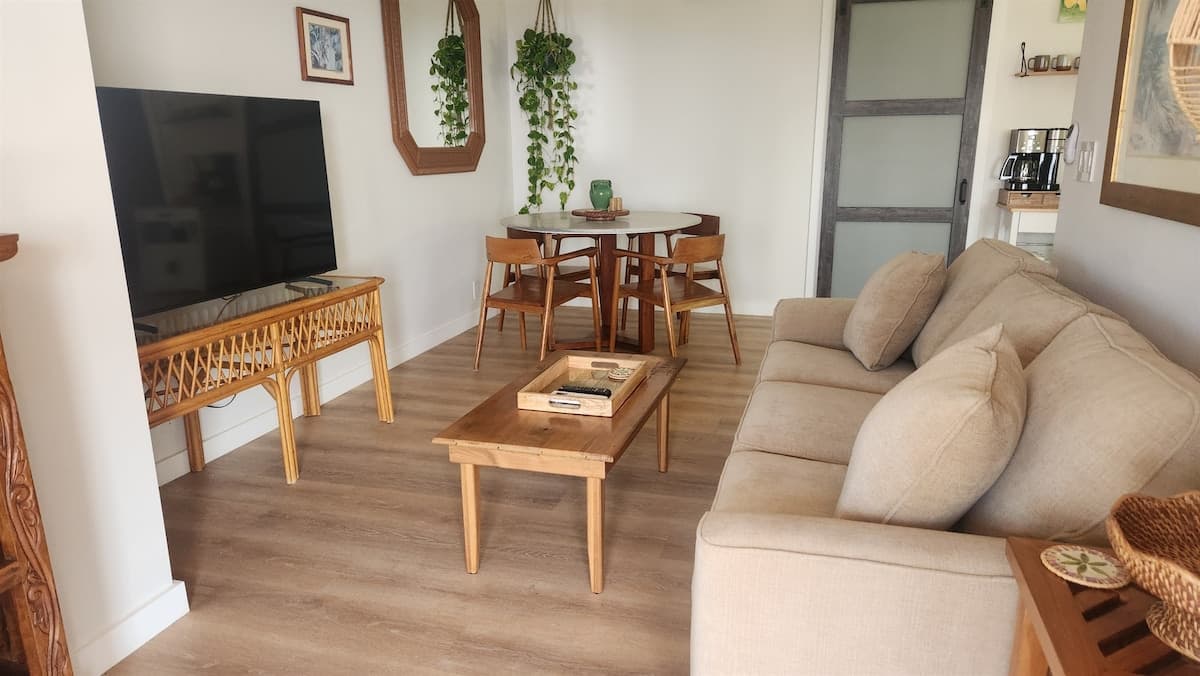 Hale Iki • AC • Cozy Ocean View • Sleeps 4 - Photo 4