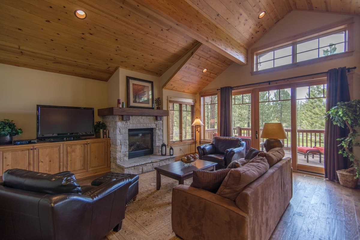 Schaffer's Mill Mountain Lodge with Golf Views - Photo 2