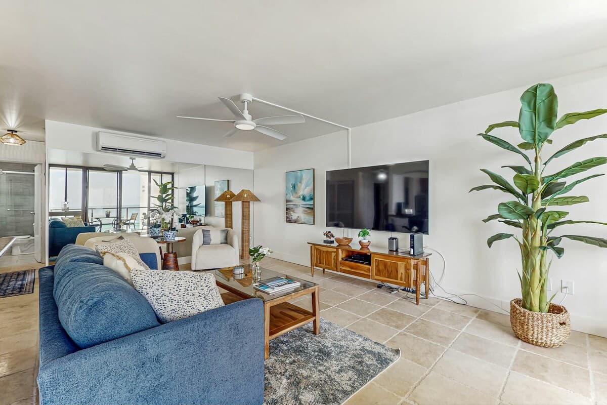 Prime 1BR Oceanfront | Balcony | - Photo 5