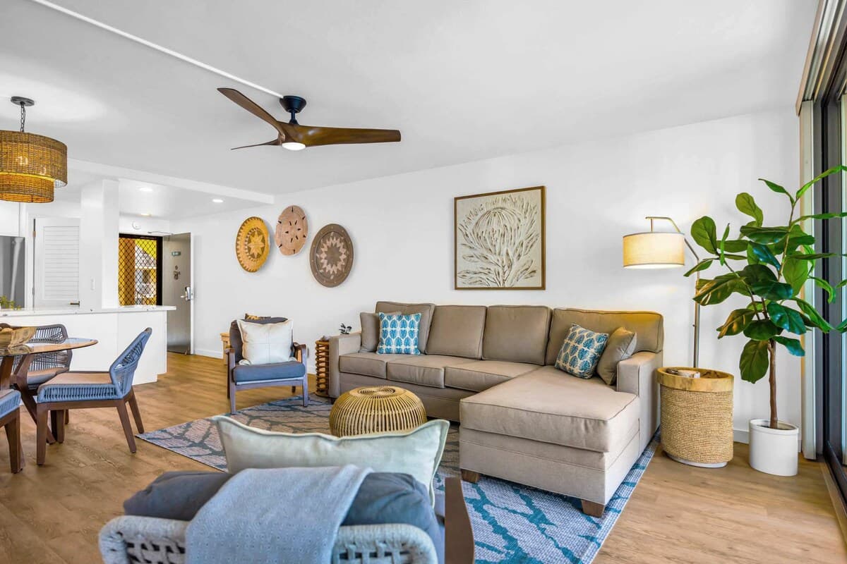 Condo in Lahaina · ★5.0 · 2 bedrooms · 3 beds · 2 private baths - Photo 4