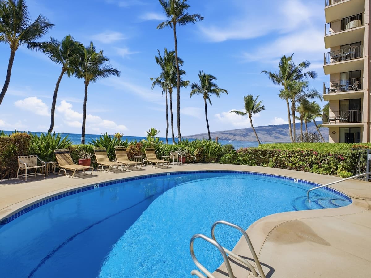 Direct Beachfront Living in South Maui - Photo 4