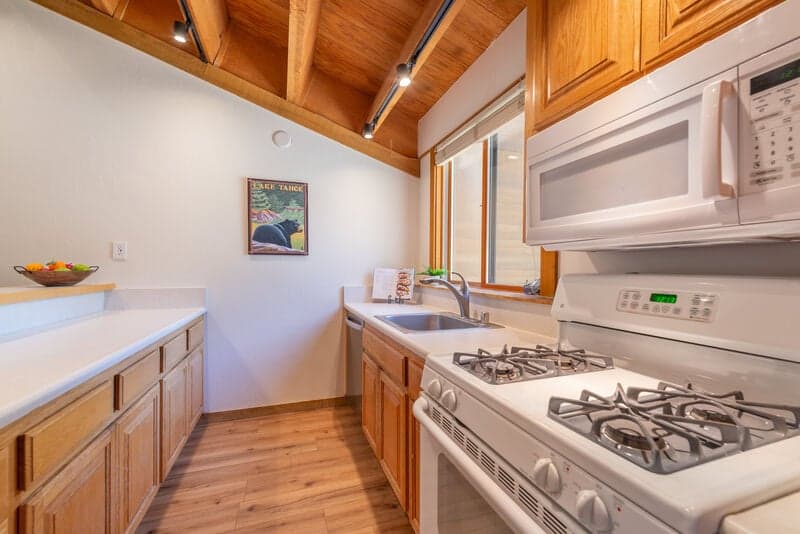 Split-Level Mountain Condo with Pool & Shuttle - Photo 3