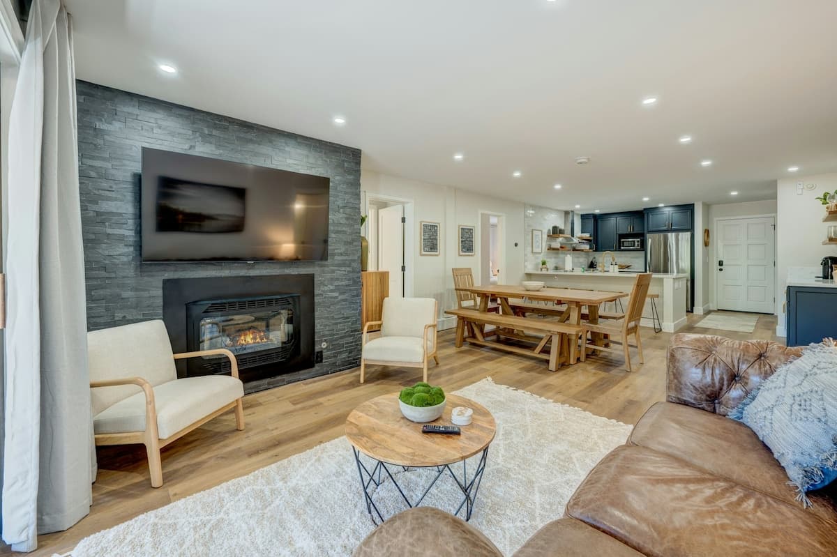 Condo in Incline Village · ★4.46 · 4 bedrooms · 5 beds · 4 private baths - Photo 1