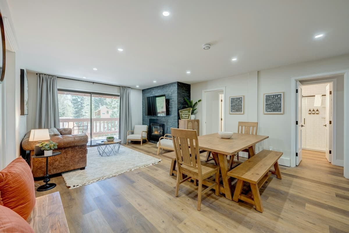 Condo in Incline Village · ★4.46 · 4 bedrooms · 5 beds · 4 private baths - Photo 5