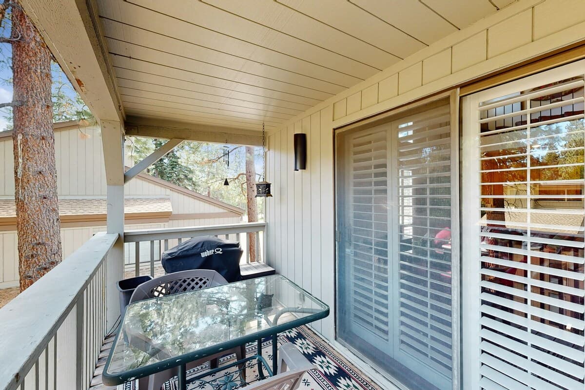 Kingwood Village Condo with Pool & Mountain Access - Photo 4