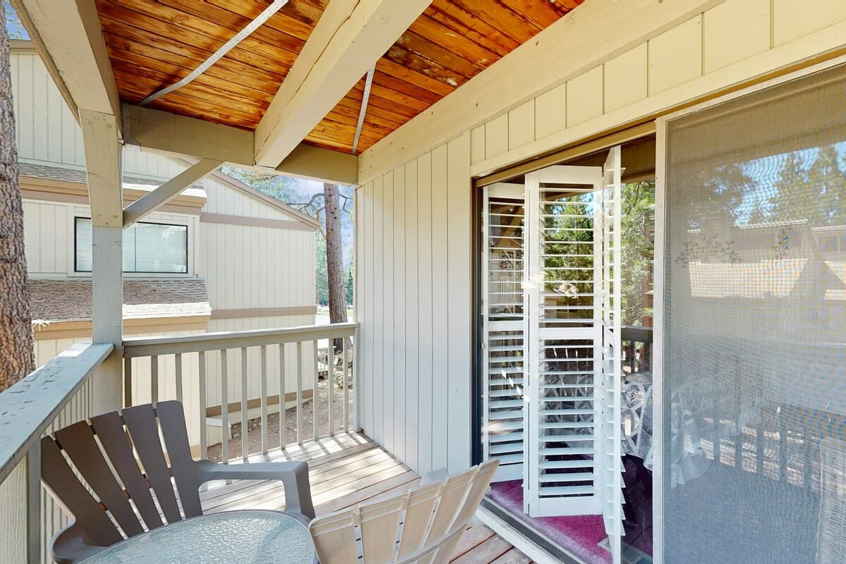 Kingwood Village Condo with Pool & Mountain Access - Photo 3