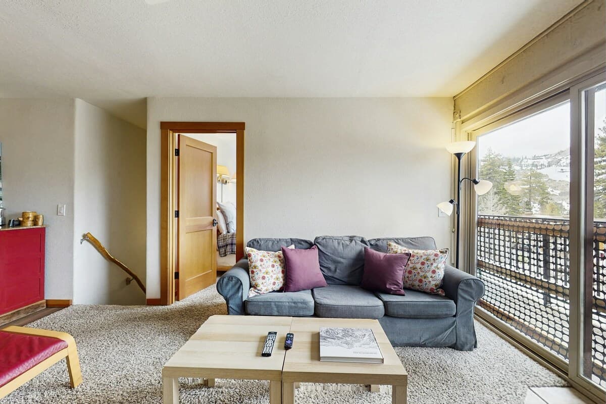 Ski-In/Ski-Out Condo, Alpine Meadows Base - Photo 5