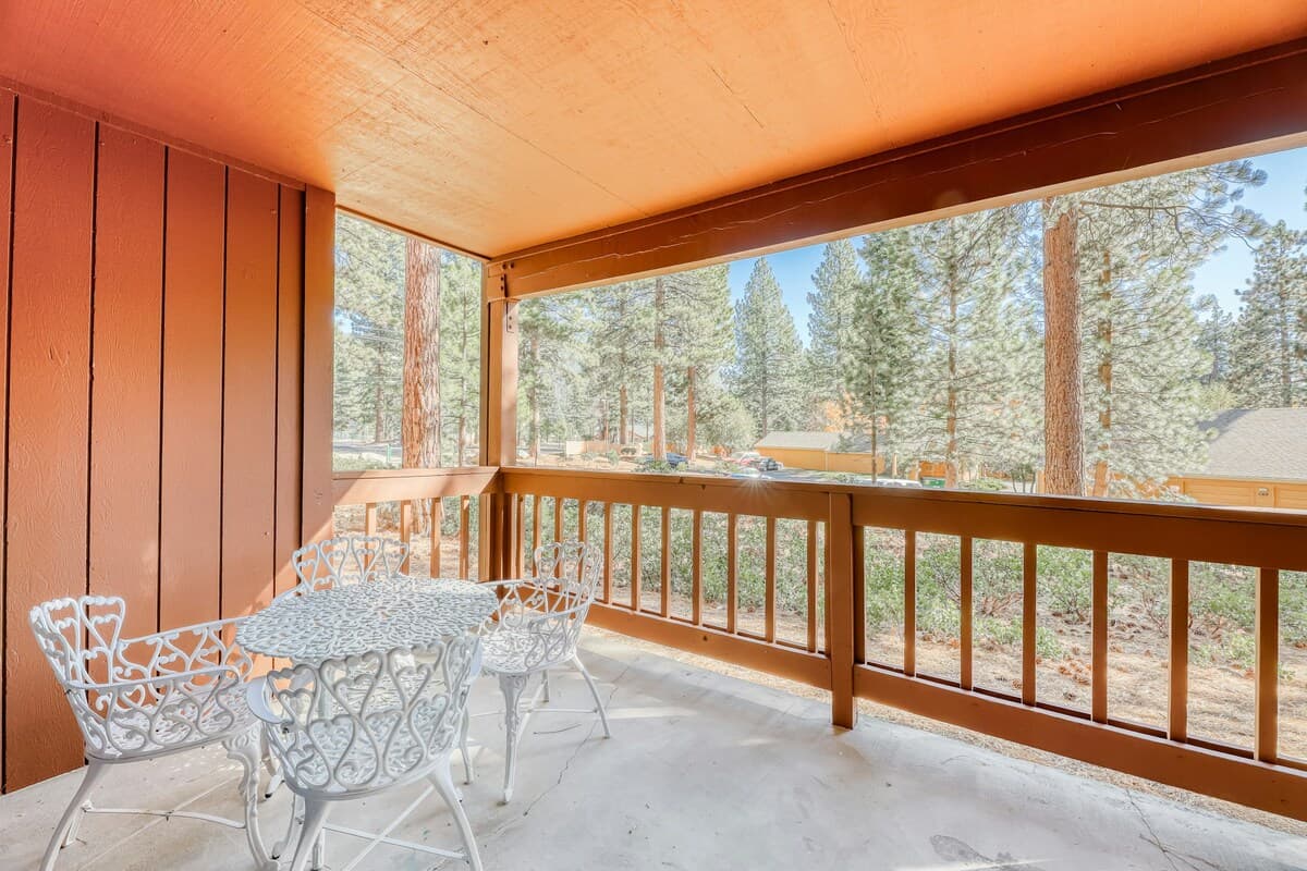 Condo in Incline Village · ★4.0 · 4 bedrooms · 4 beds · 4 private baths - Photo 3