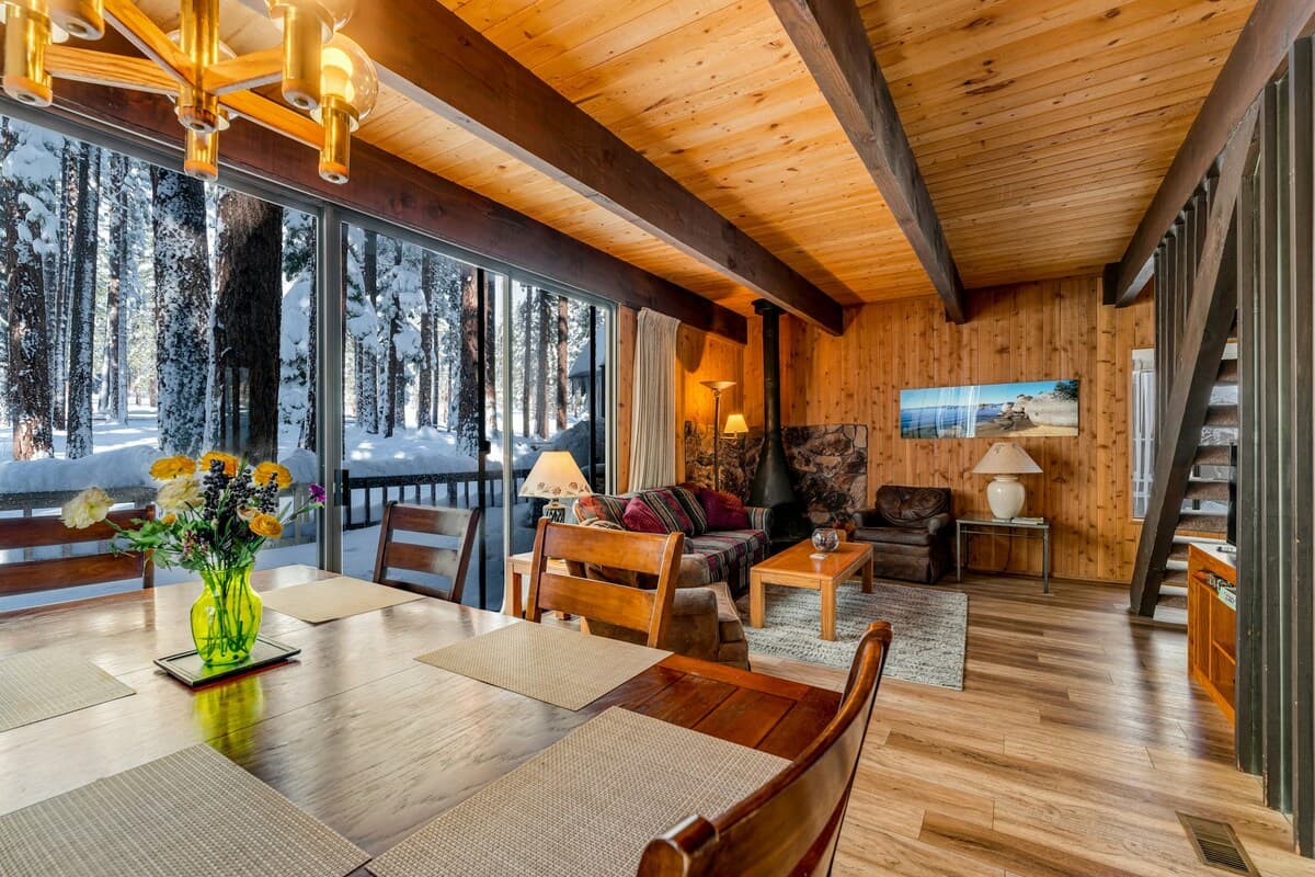 Townhouse in Incline Village · ★4.46 · 3 bedrooms · 5 beds · 2 private baths - Photo 5