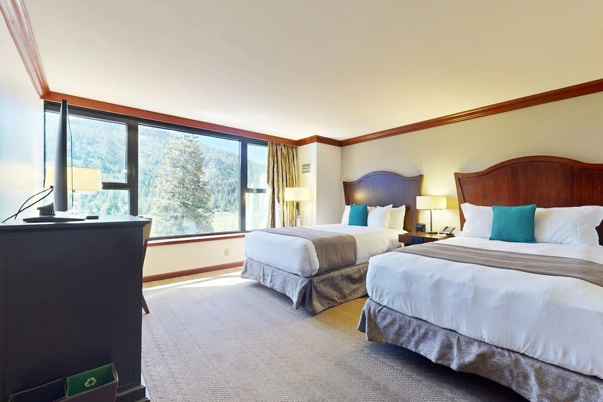Ski-In/Ski-Out Studio at Everline Resort & Spa - Photo 1