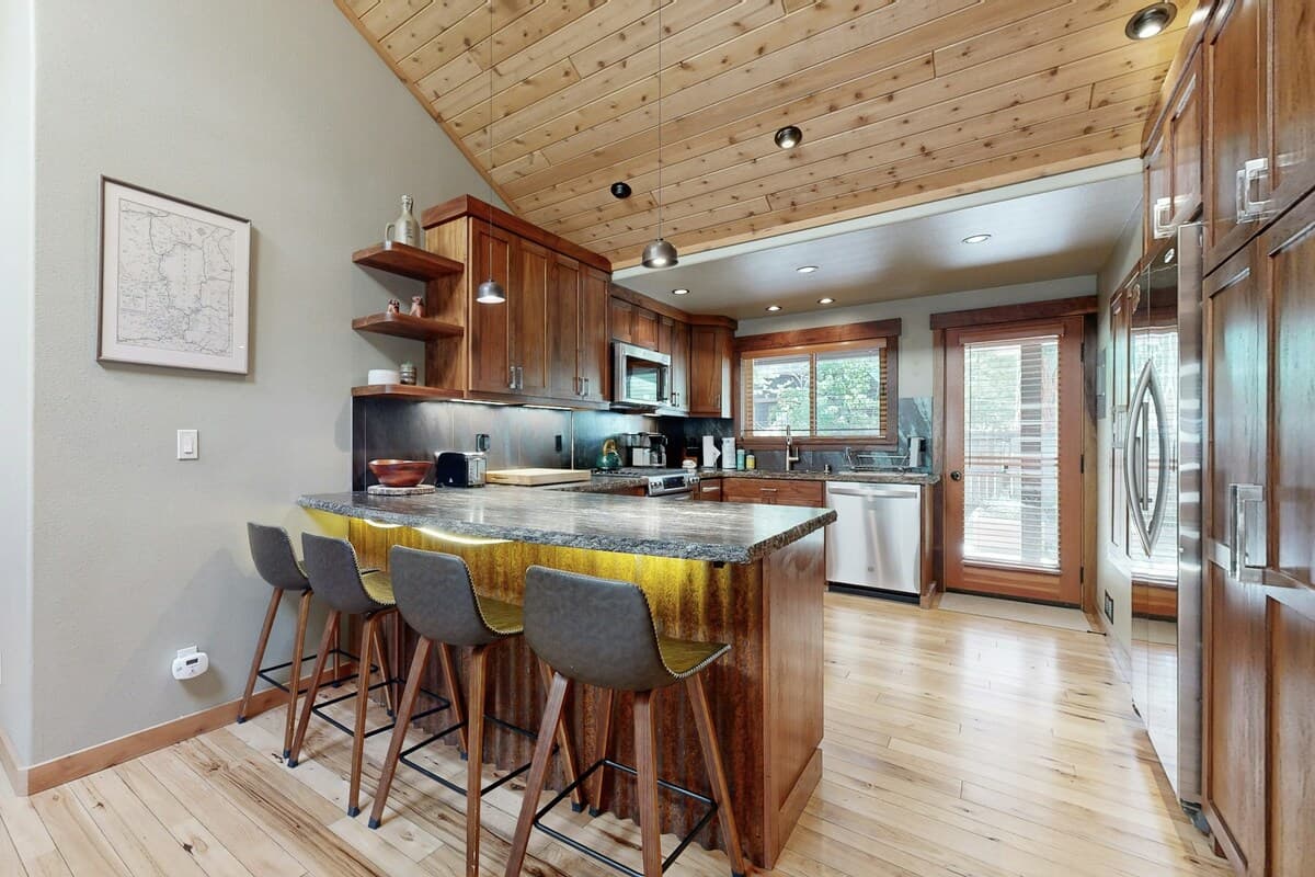 Westshore Oasis with Hot Tub Near Homewood - Photo 5