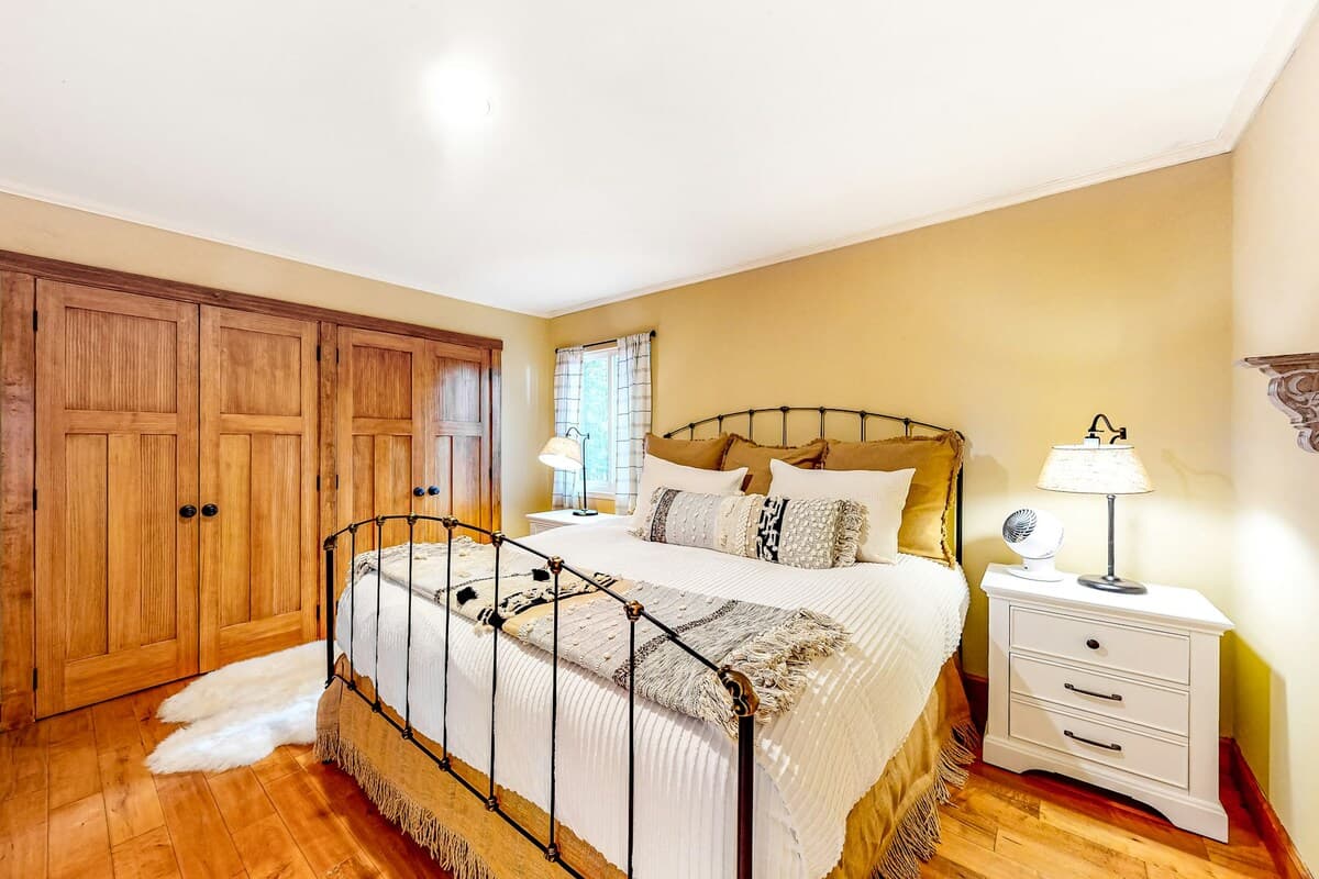 Home in Incline Village · ★4.33 · 4 bedrooms · 6 beds · 2 private baths - Photo 3