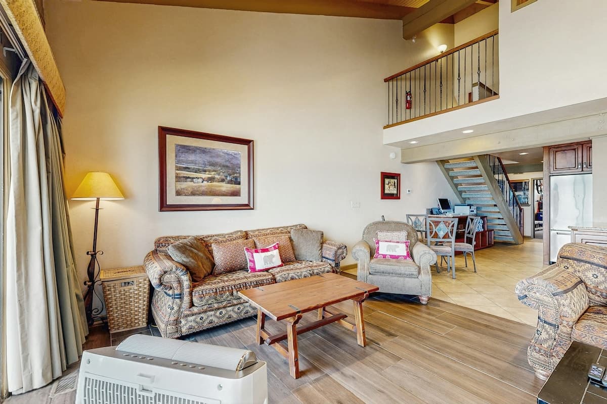 Lakefront Condo with Private Patio & Pool Access - Photo 1
