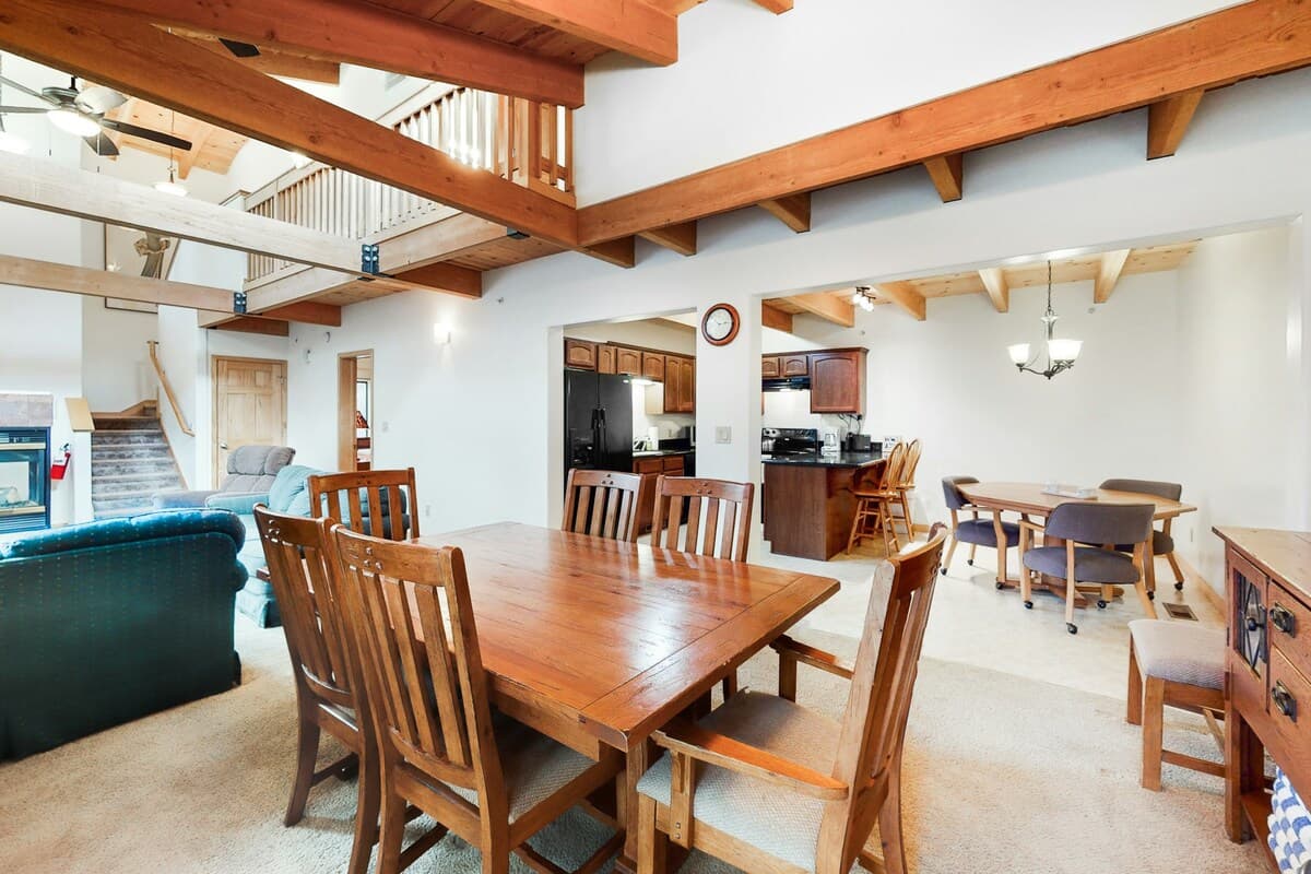 Townhouse in Zephyr Cove · ★4.55 · 3 bedrooms · 4 beds · 2 private baths - Photo 5