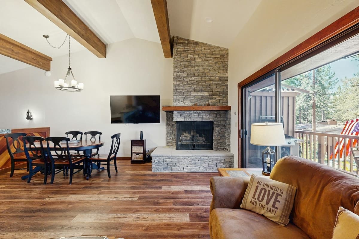 Condo in Zephyr Cove · ★4.6 · 3 bedrooms · 4 beds · 3 private baths - Photo 3