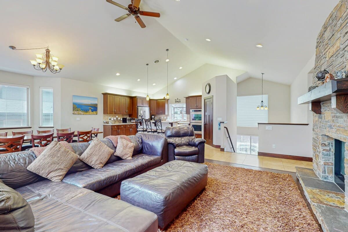 Jacarillo Escape New 4BR Near Heavenly & Beach - Photo 4
