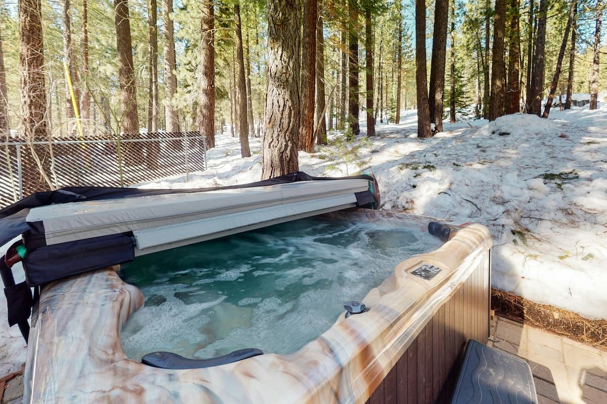 Pine Perch Modern Cabin, Hot Tub, EV Charger - Photo 3
