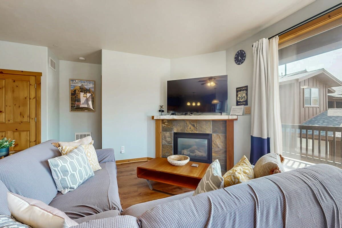 Spacious Condo with Gas Fireplace Near I-80 - Photo 5