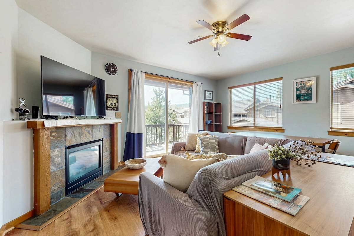 Spacious Condo with Gas Fireplace Near I-80 - Photo 2