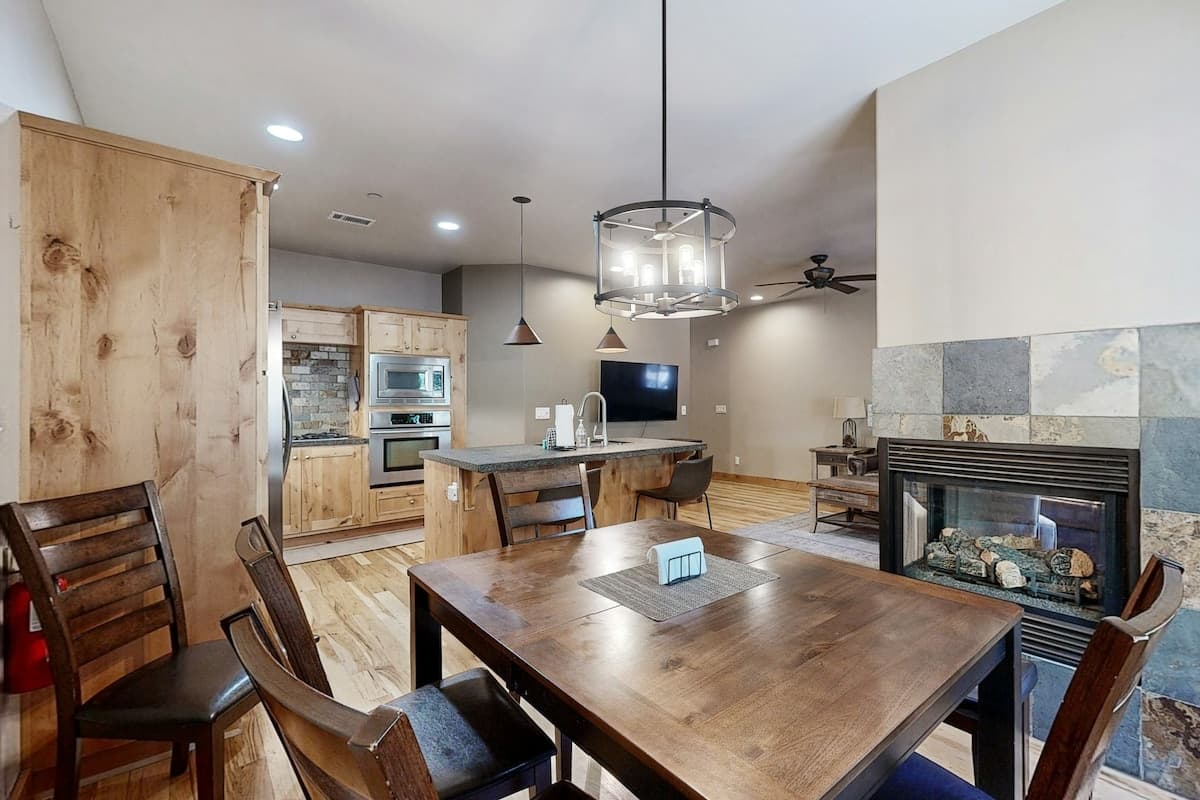 Walk-Friendly Truckee House Near Downtown & Skiing - Photo 1