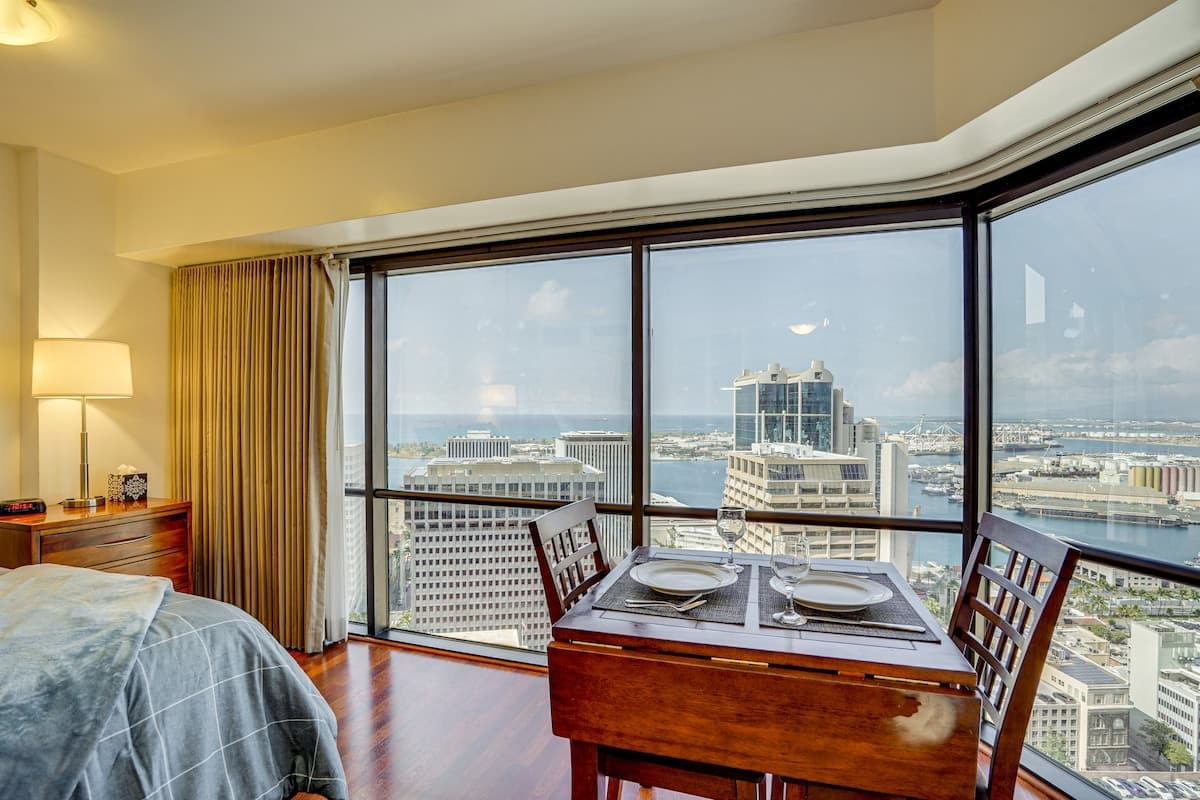 Free Parking Pool Harbor View Access Honolulu Gem! - Photo 1