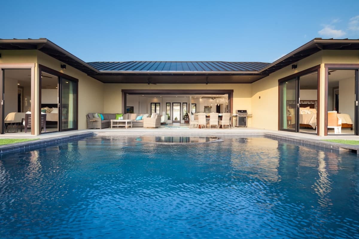 Home in Waimea · ★5.0 · 4 bedrooms · 6 beds · 4.5 baths - Photo 4