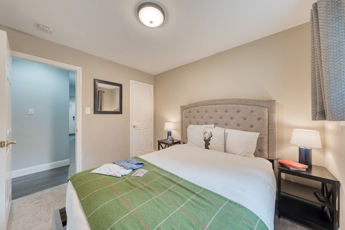 Home in Incline Village · 3 bedrooms · 4 beds · 2.5 private baths - Photo 2