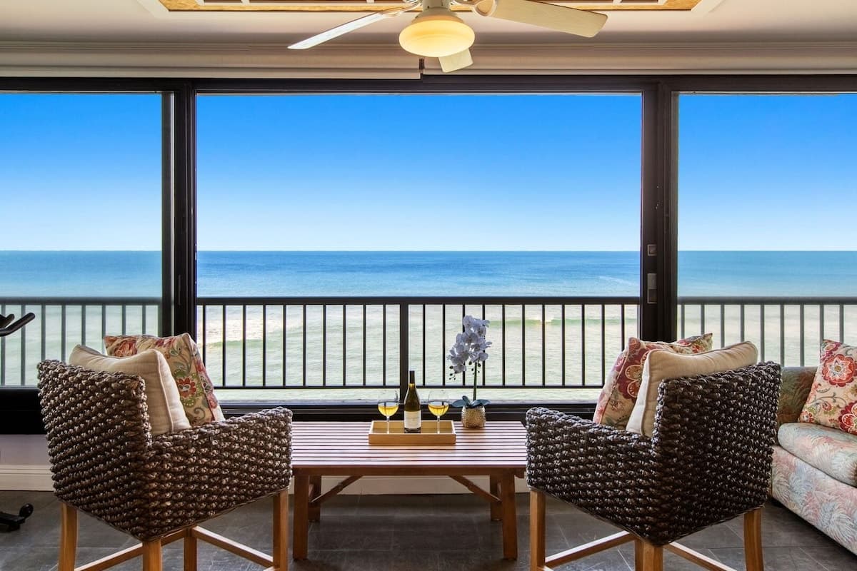 Condo in Lahaina · ★5.0 · 1 bedroom · 2 beds · 1 bath - Photo 3