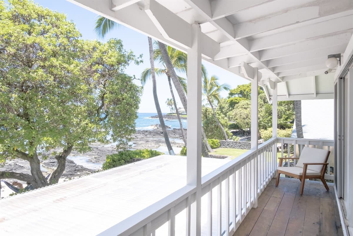 Seaside Cottage - The beach is your front yard! - Photo 3