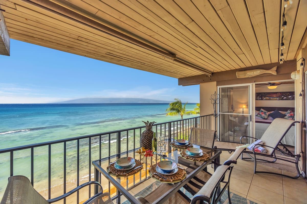 Condo in Lahaina · ★4.67 · 2 bedrooms · 4 beds · 2 baths - Photo 1