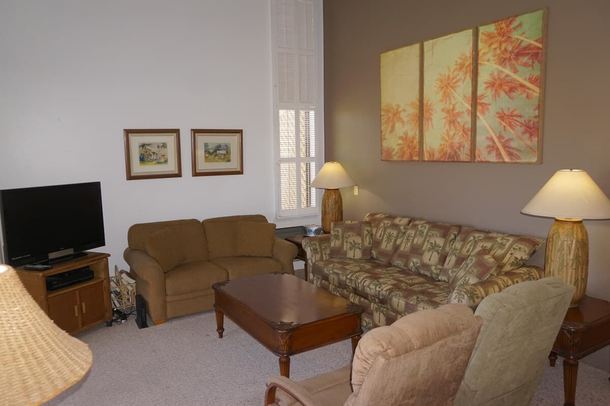 Condo in Kihei · ★4.6 · 2 bedrooms · 4 beds · 2 shared baths - Photo 2