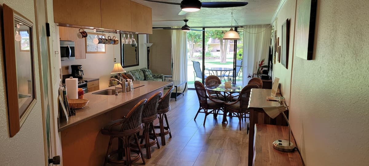 Condo in Kihei · ★5.0 · 1 bedroom · 2 beds · 2 shared baths - Photo 5