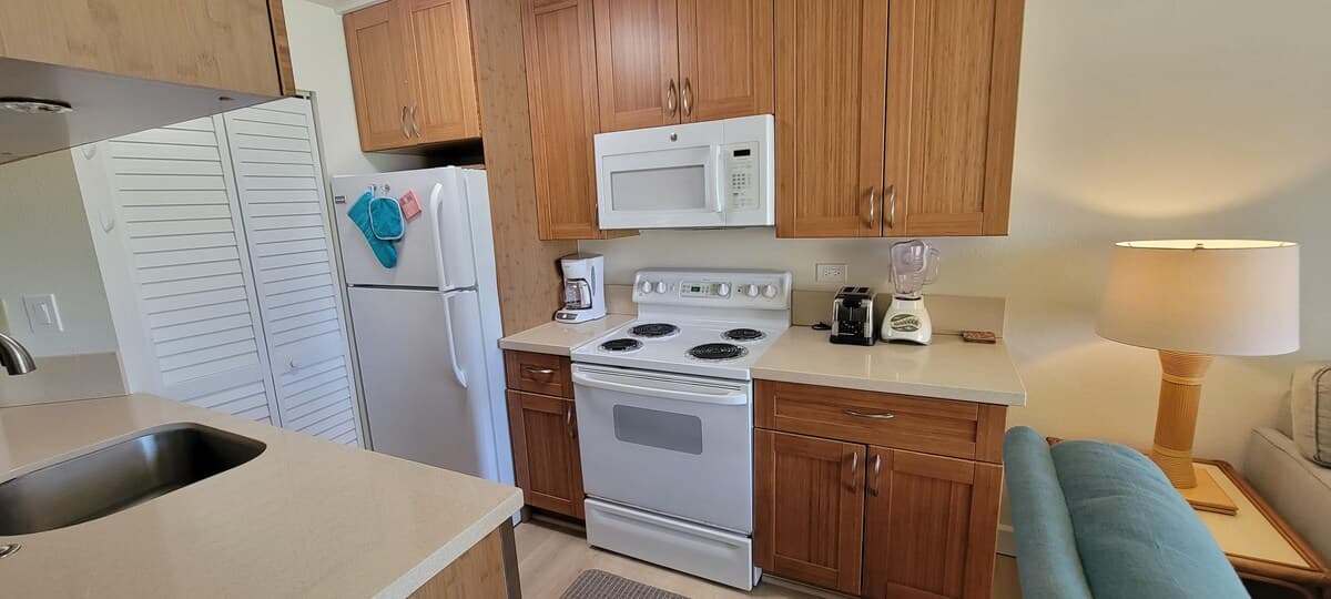 Condo in Kihei · ★5.0 · 1 bedroom · 2 beds · 2 baths - Photo 4