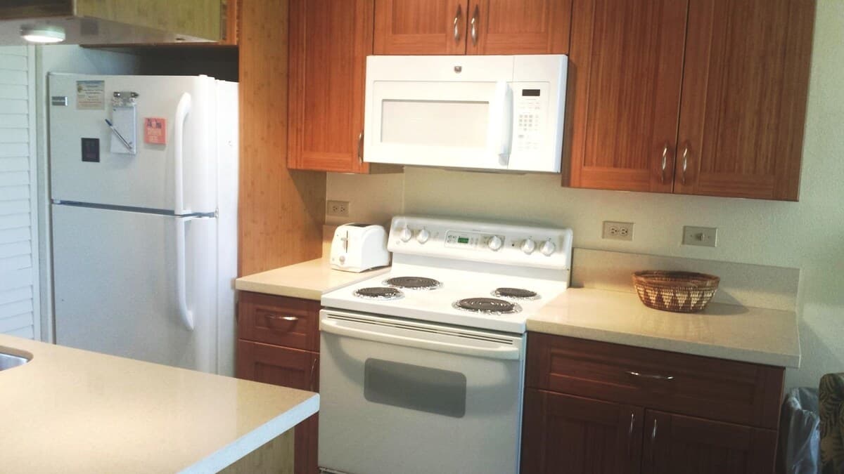 Condo in Kihei · ★5.0 · 1 bedroom · 2 beds · 2 baths - Photo 5