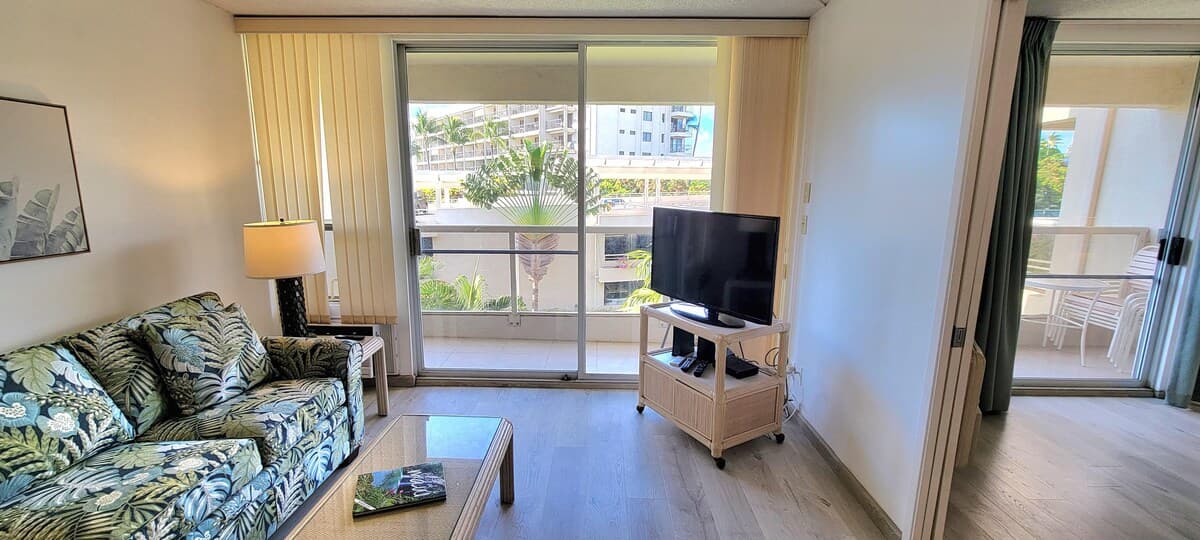 Condo in Kihei · ★4.32 · 1 bedroom · 2 beds · 2 private baths - Photo 5